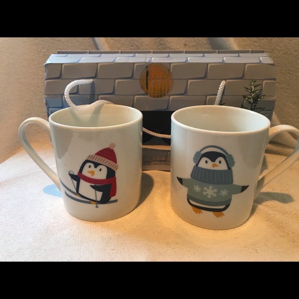 Penguin Mugs 2 in Box 1 Skiiing 1 in Sweater Frankie Gray Winter